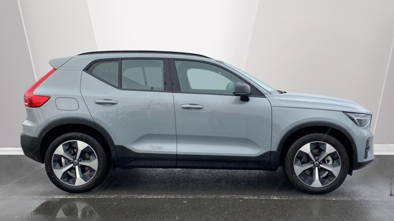 Volvo XC40 2.0 B4P Plus Dark 5dr Auto Petrol Estate